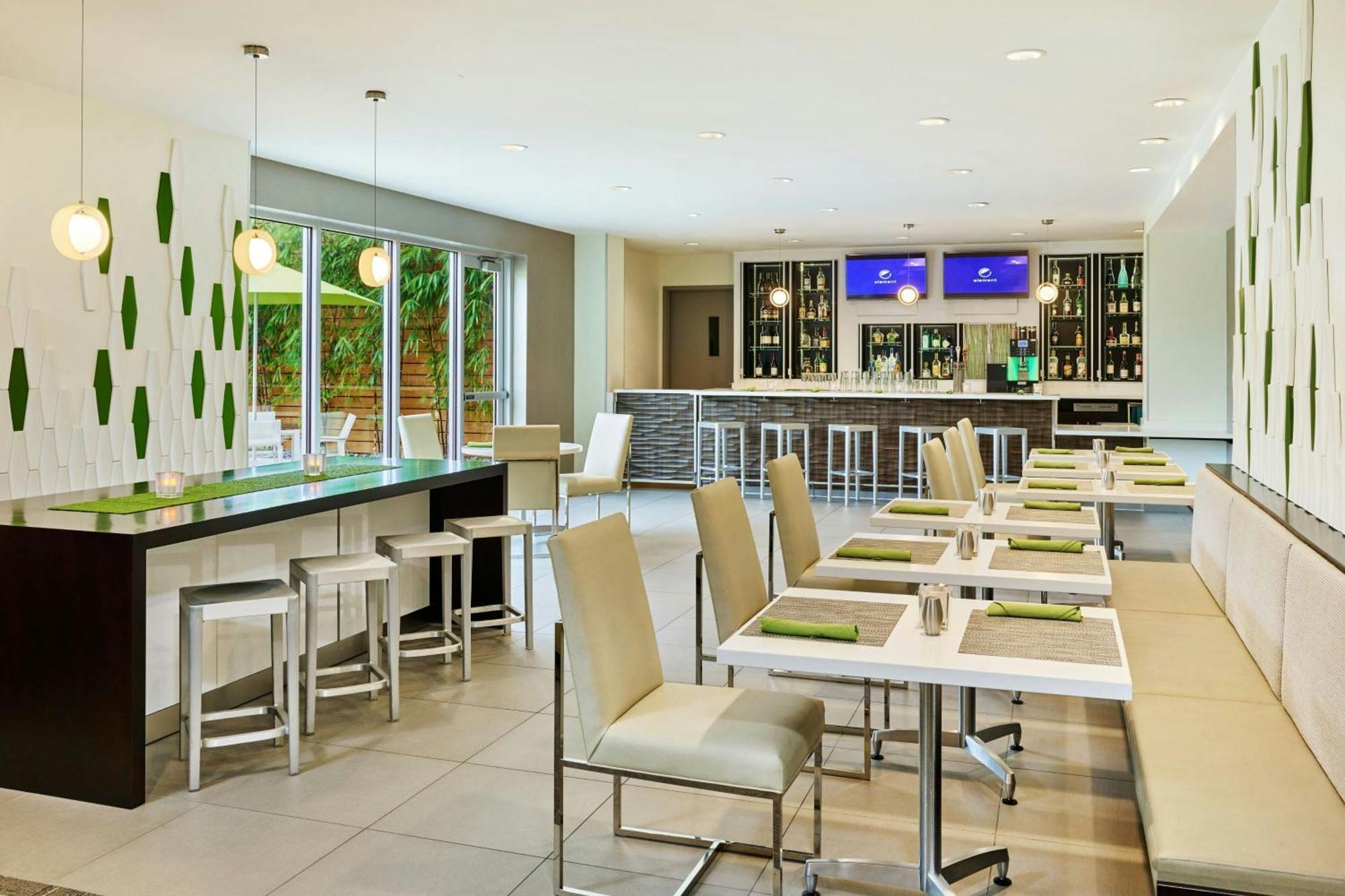 Element Miami International Airport Hotell Exteriör bild